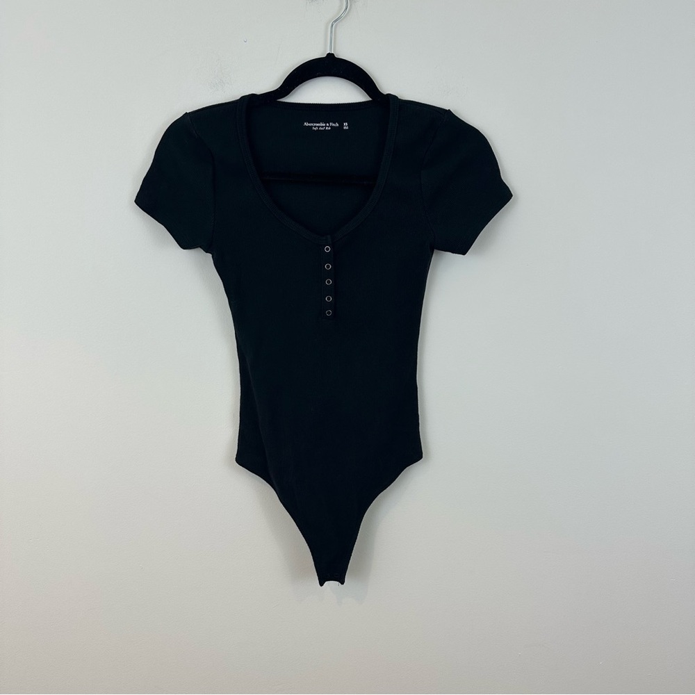 Abercrombie & Fitch Black Ribbed Soft AF Bodysuit Short Sleeve Size XS